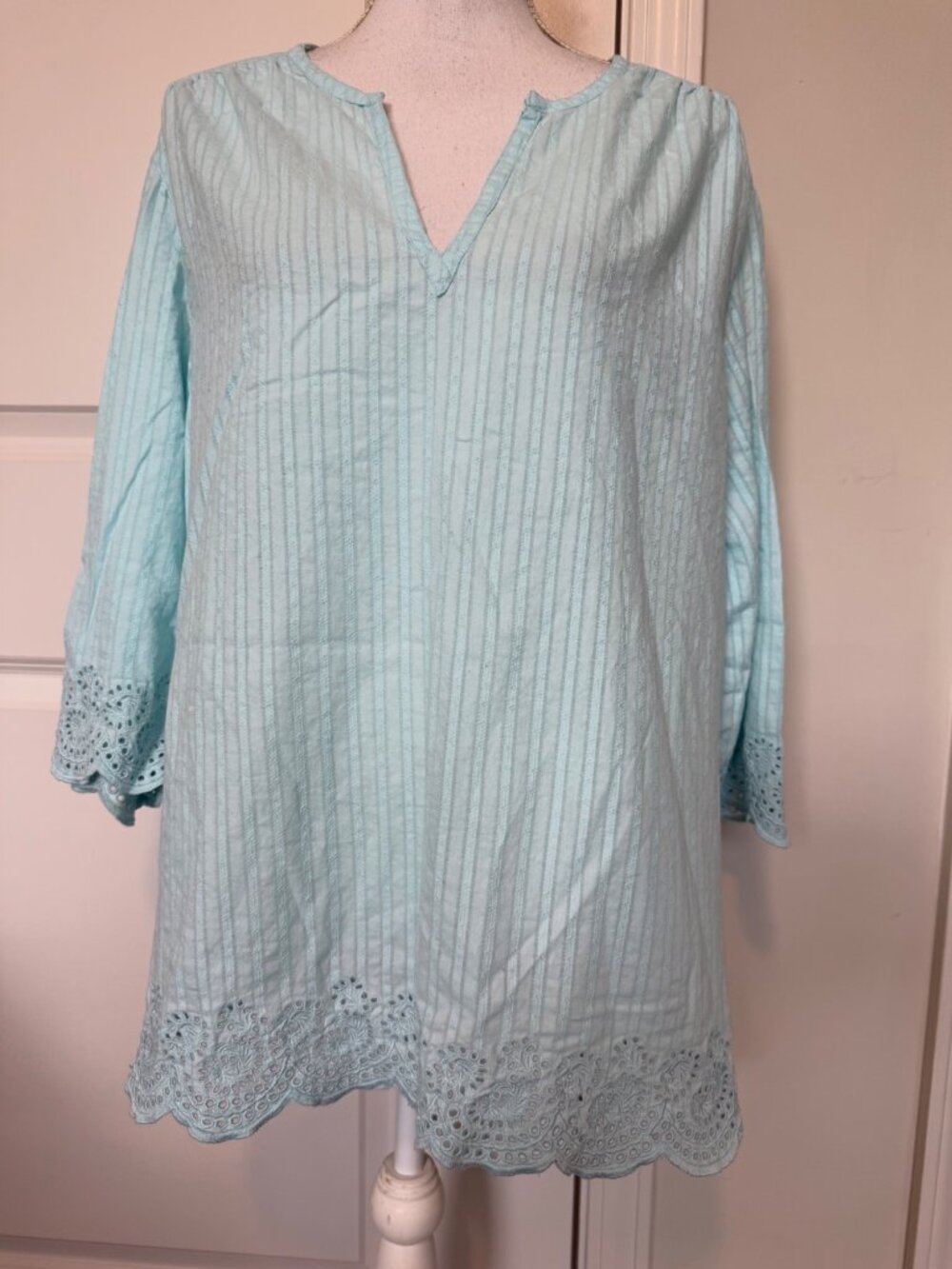 Cathy Daniels Womens Light Blue Textured Tunic Top Vertical Striped Lace Trim